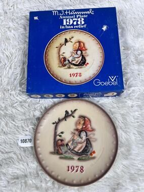 M.J. Hummel 1978 Collectors Anual Plate 8th Annual HUM 271 Goebel W Germany